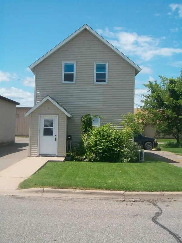 417 NW 8th AVE, Grand Rapids, MN 55744