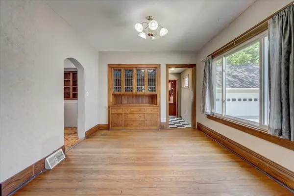 1628 Bush ST, Red Wing, MN 55066