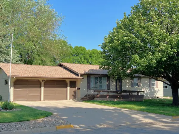 509 Indiana AVE, Adrian, MN 56110