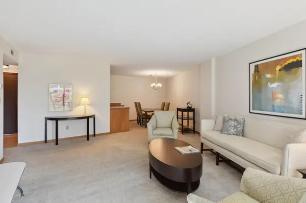 1200 Nicollet AVE #609, Minneapolis, MN 55403