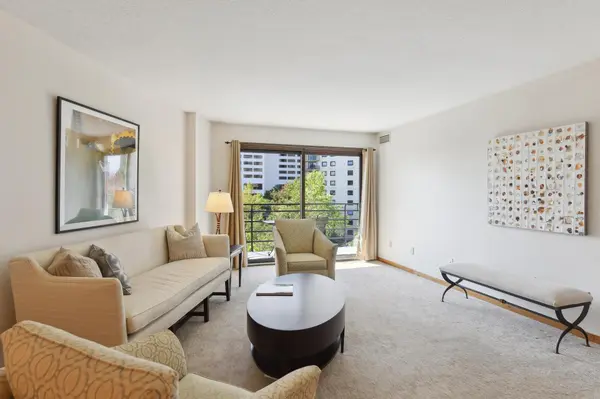 1200 Nicollet AVE #609, Minneapolis, MN 55403