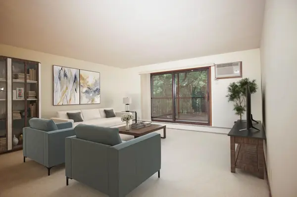 10441 Greenbrier RD #112, Minnetonka, MN 55305