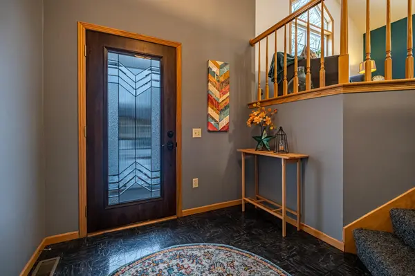 143 Cedar DR S, Lester Prairie, MN 55354