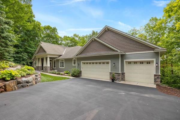 14200 Mitoka CIR NE, Prior Lake, MN 55372