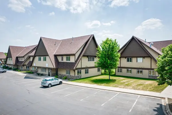 2103 County Road D E, Maplewood, MN 55109