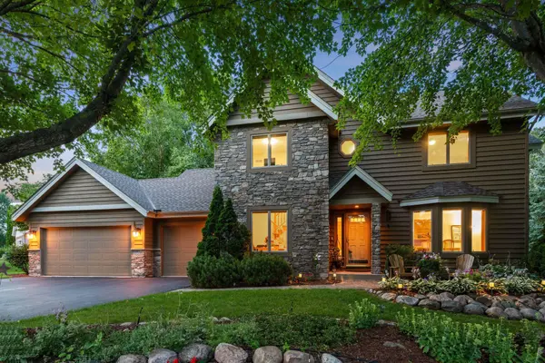 1960 Woodstone LN, Victoria, MN 55386
