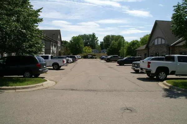 572 Bavaria LN, Chaska, MN 55318