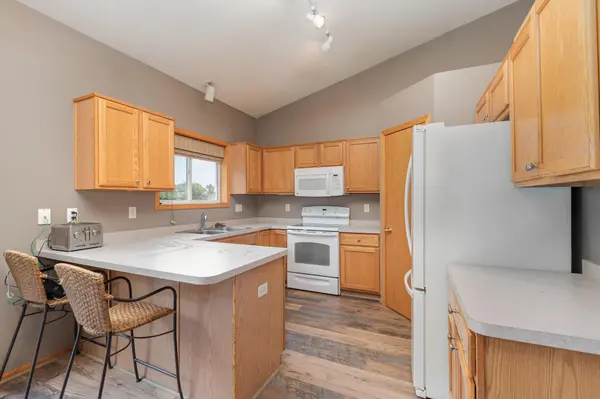 415 Dakota AVE, Roberts, WI 54023