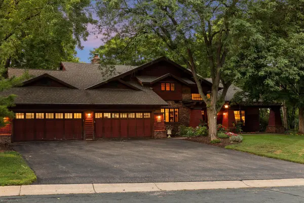 760 Virginia Shores CIR,  Victoria,  MN 55331
