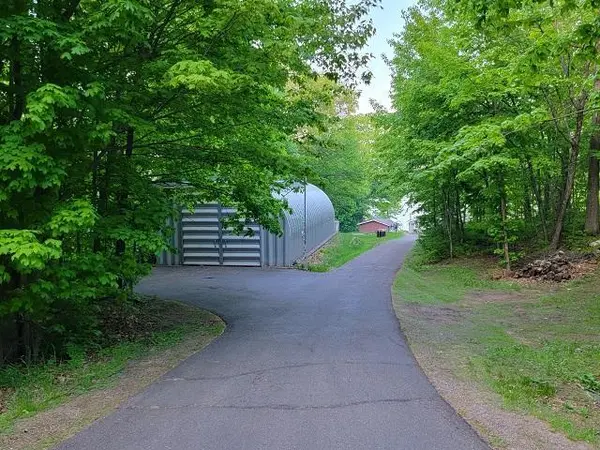 1972 W Chub Lake RD,  Carlton,  MN 55718