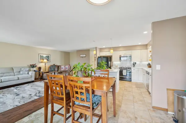9243 Harkness AVE S, Cottage Grove, MN 55016