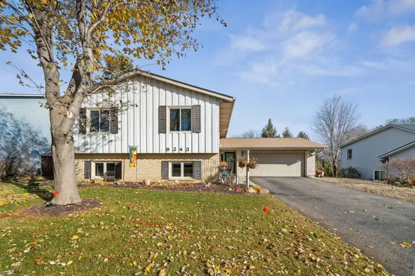 9243 Harkness AVE S, Cottage Grove, MN 55016