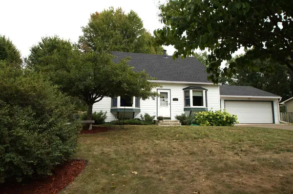 5585 Ozark AVE N, Stillwater, MN 55082