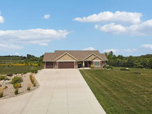 11950 Murphy LN, Belle Plaine Twp, MN 56011