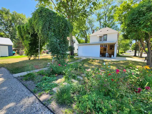 362 2nd ST, Gaylord, MN 55334