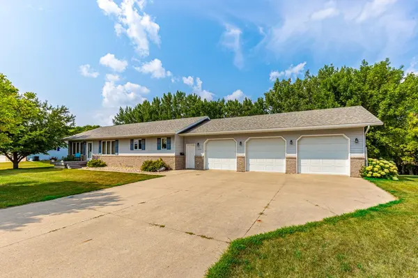 1404 Sunset BLVD, Hawley, MN 56549