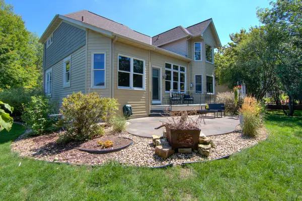 509 Diamond DR, Hudson, WI 54016