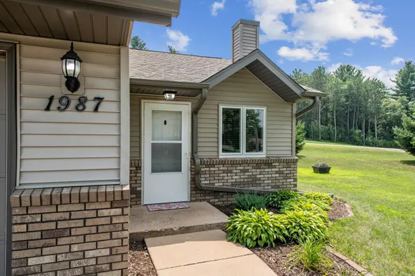1987 Windmill DR, Baldwin, WI 54002
