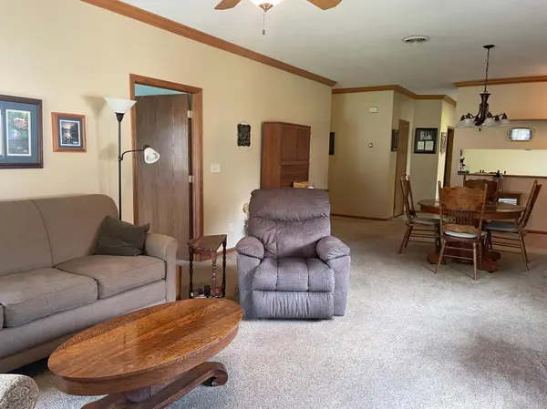 1107 Eastwood AVE, Marshall, MN 56258