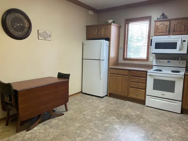 1107 Eastwood AVE, Marshall, MN 56258