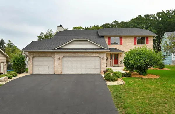 16765 Lakehills CT, Lakeville, MN 55044