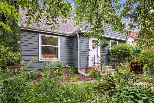 1743 Taylor AVE W, Saint Paul, MN 55104