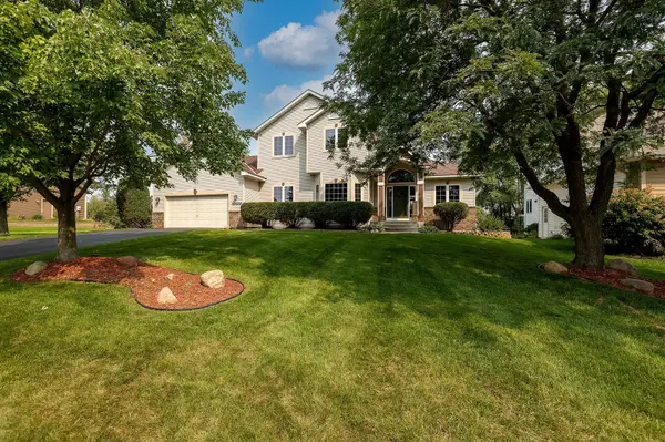 10500 Glen Eagle RD, Woodbury, MN 55129