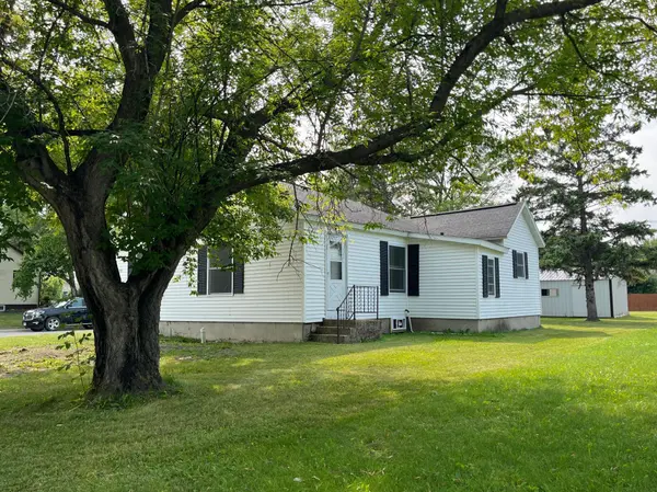 203 5th AVE NW,  Baudette,  MN 56623