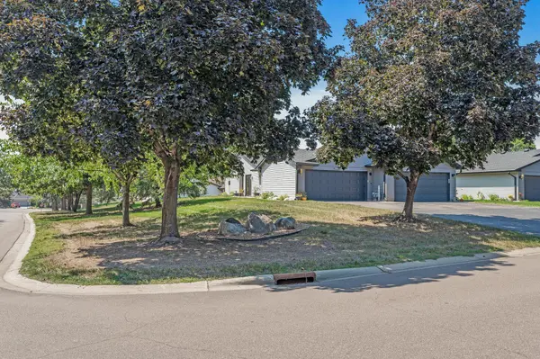 13399 Hughes CT, Apple Valley, MN 55124