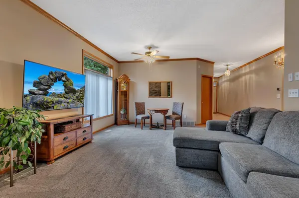 11 Portage TRL, Sauk Rapids, MN 56379