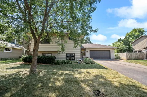 1054 Briar Creek RD, Eagan, MN 55123
