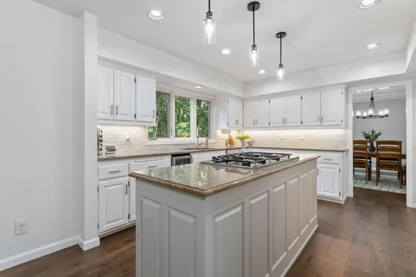 11292 Bluestem LN, Eden Prairie, MN 55347