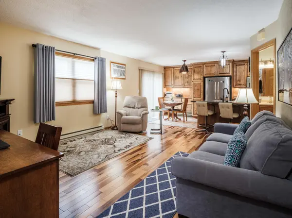 1648 8 1/2 ST SE, Rochester, MN 55904