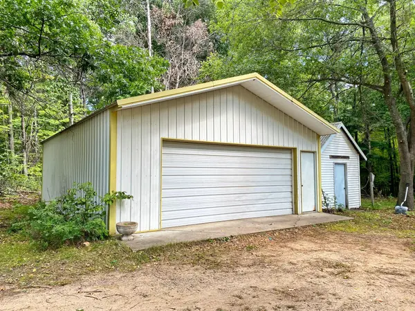 21876 Tuxedo RD, Lake Edward Twp, MN 56468