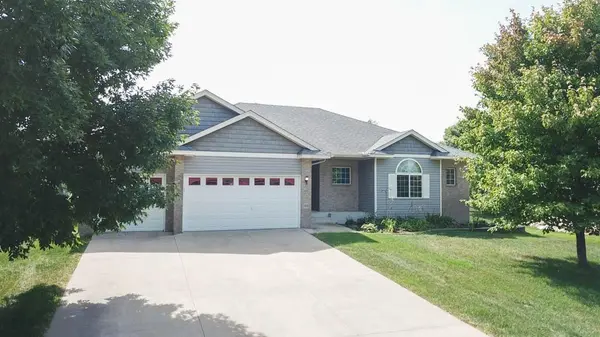 10161 W Karston CT NE, Albertville, MN 55301