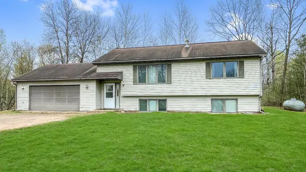 1686 Vern DR, Arthur Twp, MN 55051