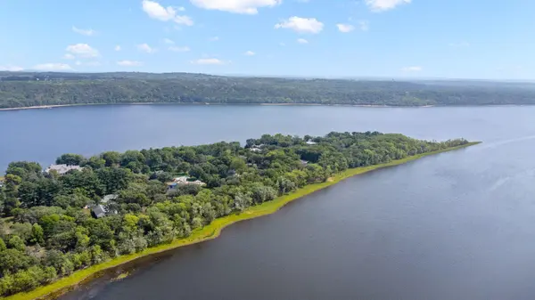 5 Point RD,  Bayport,  MN 55003