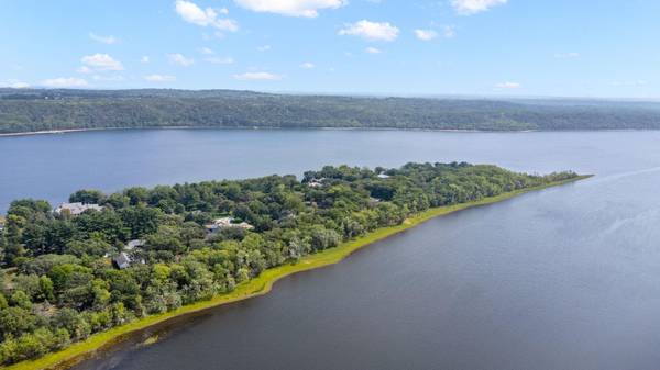 5 Point RD, Bayport, MN 55003