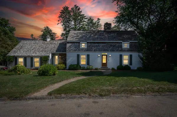 827 Woodgate LN NW, Rochester, MN 55901