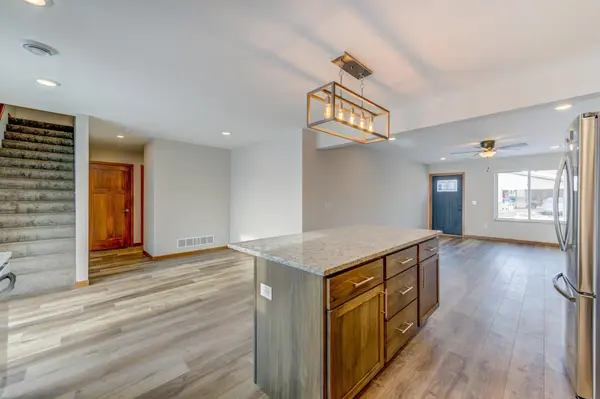 416 Sierra PL, Roberts, WI 54023