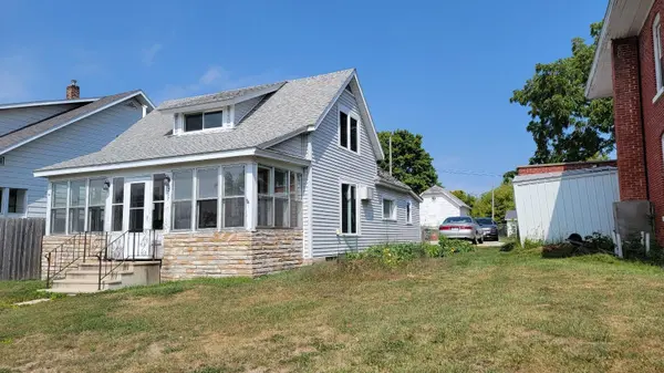 207 W Jefferson ST, Spring Valley, MN 55975