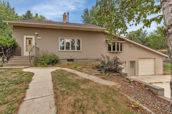 1 Skyview DR, Sauk Rapids, MN 56379