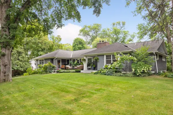 1430 La Salle ST, Wayzata, MN 55391