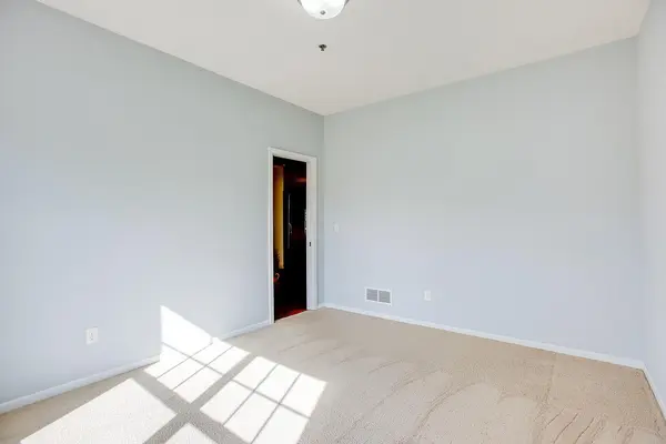 5144 Parker CIR, Robbinsdale, MN 55422