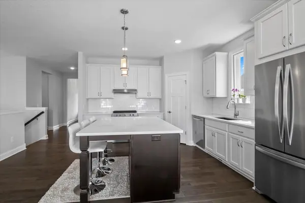 1153 Red Pine LN, New Richmond, WI 54017