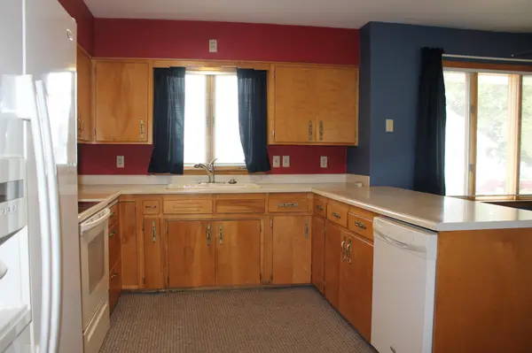 330 Carlton AVE, Chandler, MN 56122
