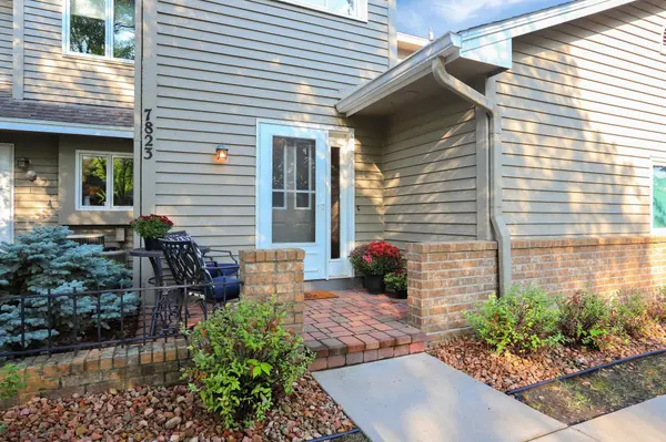 7823 W 110th ST, Bloomington, MN 55438
