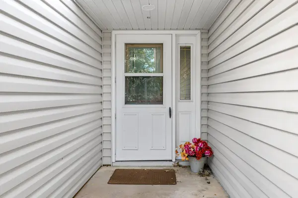 411 Pleasure Creek DR, Blaine, MN 55434