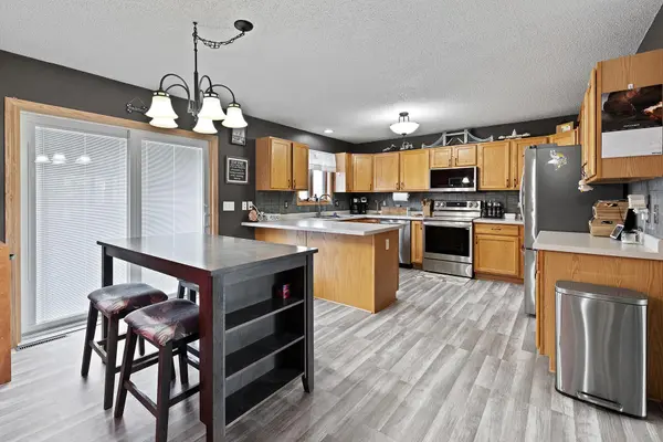 1840 W Shore DR SW, Hutchinson, MN 55350