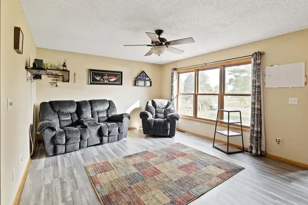 1840 W Shore DR SW, Hutchinson, MN 55350